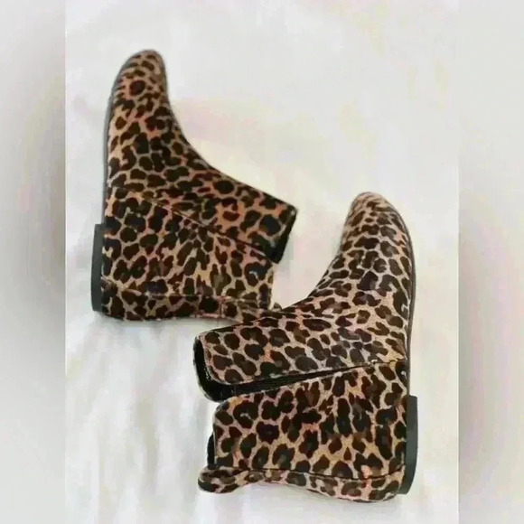 Born Reno Velvet Leopard Print Slip On Ankle Bootie Size 7M - Picture 5 of 11